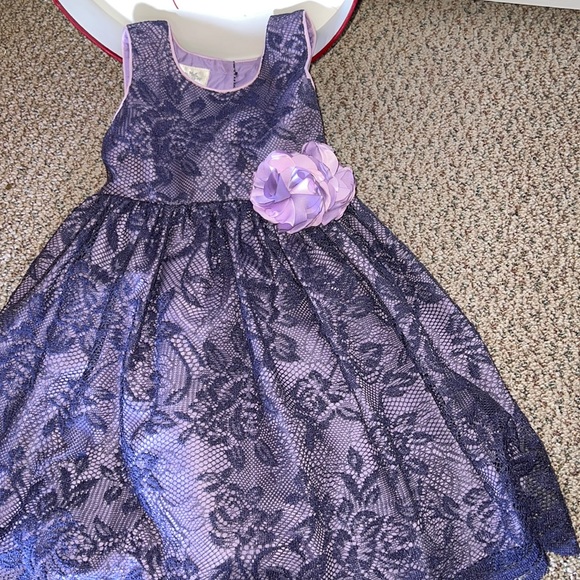 Laura Ashley Other - Laura Ashley girls Lacey Dress size 4